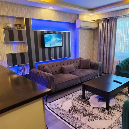 Apartment By Ueskuedar