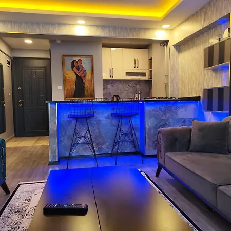 Apartment By Ueskuedar *